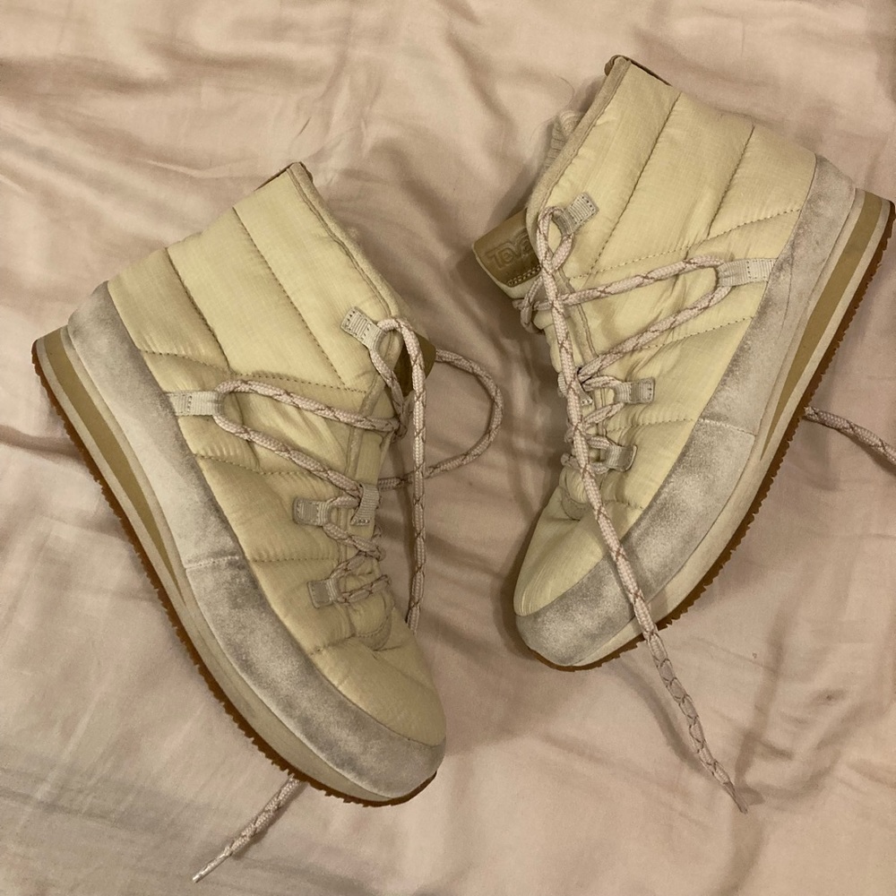 Teva hightops